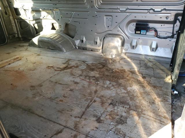 Photo 11 from auction – 2002 FORD ECONOLINE with VIN 1FTNE24L72HB37786