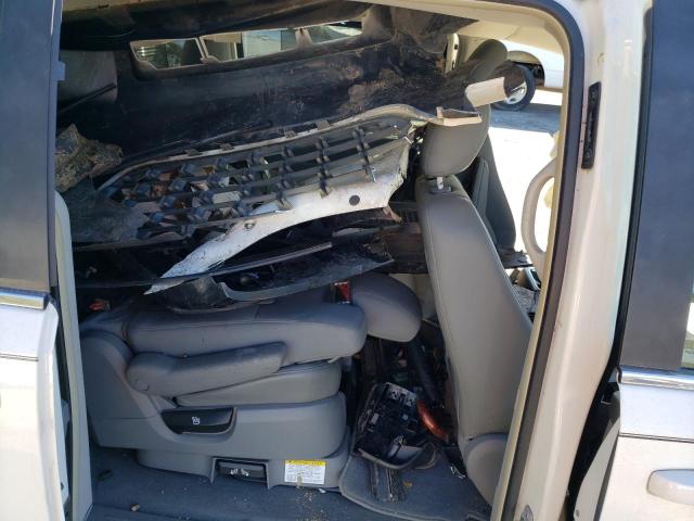 Photo 11 from auction – 2010 CHRYSLER TOWN & COU with VIN 2A4RR5D17AR128993