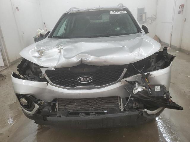 Photo 5 from auction – 2011 KIA SORENTO EX with VIN 5XYKU4A26BG041928