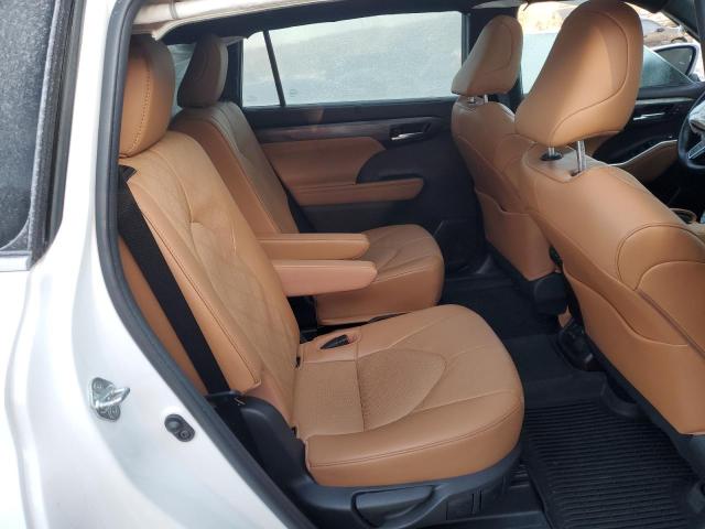 Photo 11 from auction – 2022 TOYOTA HIGHLANDER with VIN 5TDFZRAH8NS101655