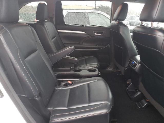 Photo 11 from auction – 2015 TOYOTA HIGHLANDER with VIN 5TDJKRFH9FS155653
