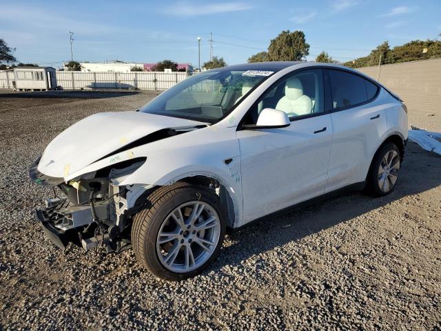 TESLA MODEL Y 2022 with VIN 7SAYGDEE9NF367274 - Photo from auction