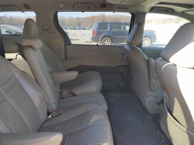 Photo 11 from auction – 2011 TOYOTA SIENNA XLE with VIN 5TDYK3DC6BS044720