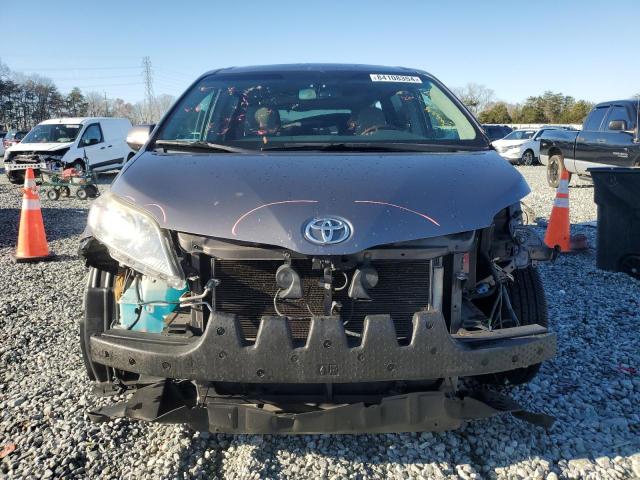 Photo 5 from auction – 2013 TOYOTA SIENNA XLE with VIN 5TDYK3DC2DS376365