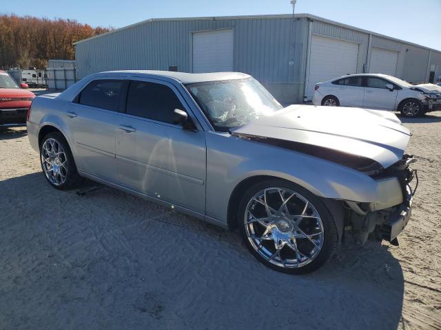 Photo 4 from auction – 2006 CHRYSLER 300 with VIN 2C3KA43R36H418410
