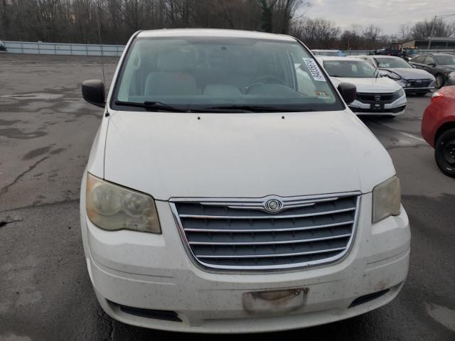 Photo 5 from auction – 2010 CHRYSLER TOWN & COU with VIN 2A4RR2D17AR405902