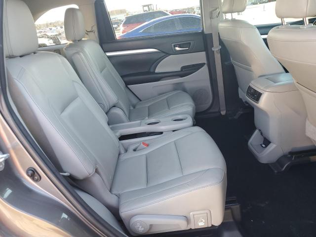 Photo 11 from auction – 2016 TOYOTA HIGHLANDER with VIN 5TDKKRFH1GS507047