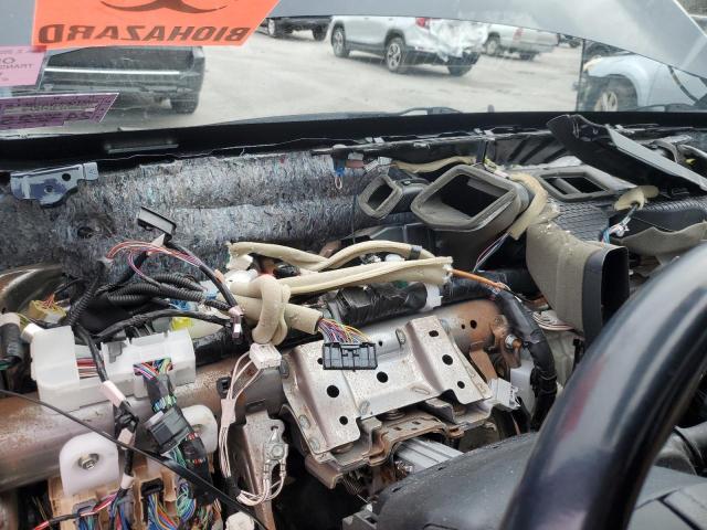 Photo 9 from auction – 2017 TOYOTA RAV4 XLE with VIN JTMRFREV6HD208211
