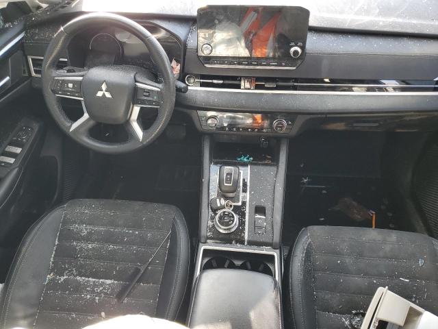 Photo 8 from auction – 2023 MITSUBISHI OUTLANDER with VIN JA4J3UA8XPZ050721