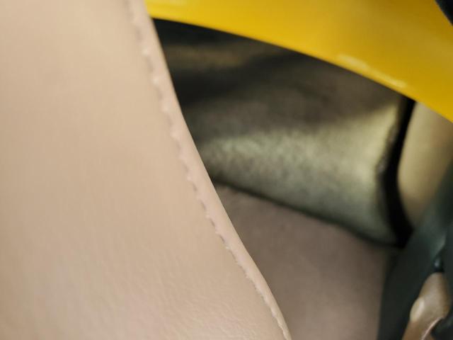 Photo 10 from auction – 2004 CHEVROLET CORVETTE with VIN 1G1YY32G045115481
