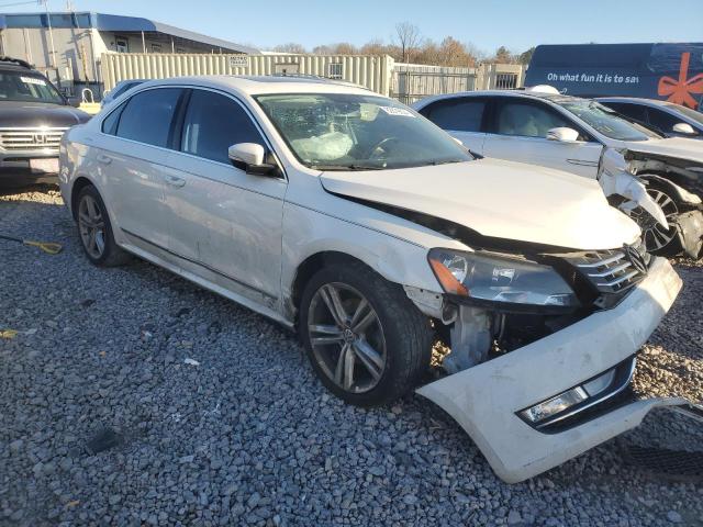 Photo 4 from auction – 2015 VOLKSWAGEN PASSAT SEL with VIN 1VWCS7A35FC047909