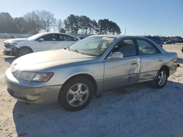 LEXUS ES 300 1998 with VIN JT8BF28G3W5046338 - Photo from auction