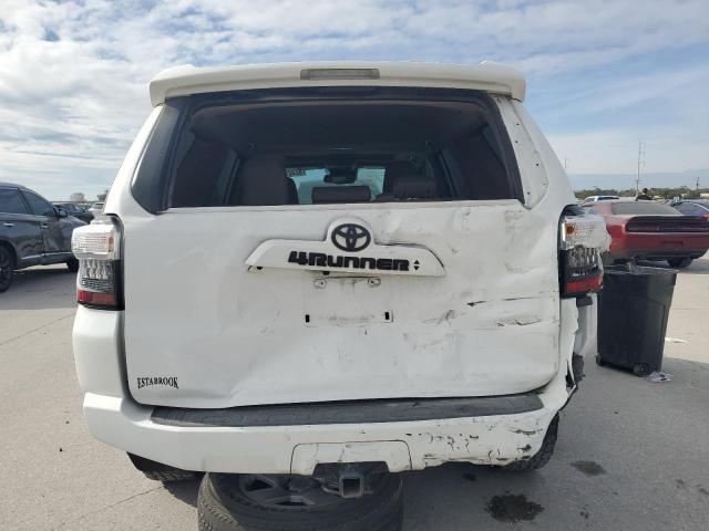Photo 6 from auction – 2022 TOYOTA 4RUNNER SR with VIN JTEFU5JR8N5268051