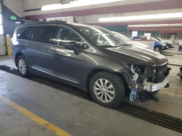 Photo 4 from auction – 2017 CHRYSLER PACIFICA T with VIN 2C4RC1BGXHR776975