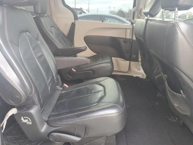 Photo 11 from auction – 2017 CHRYSLER PACIFICA T with VIN 2C4RC1BG9HR540754