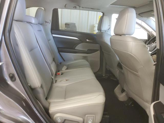 Photo 11 from auction – 2019 TOYOTA HIGHLANDER with VIN 5TDJZRFH1KS564350