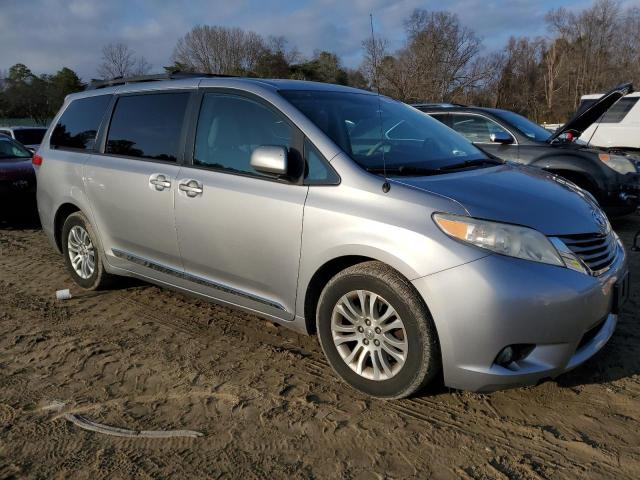 Photo 4 from auction – 2012 TOYOTA SIENNA XLE with VIN 5TDYK3DC5CS219234