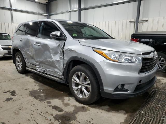 Photo 4 from auction – 2016 TOYOTA HIGHLANDER with VIN 5TDBKRFH5GS337887