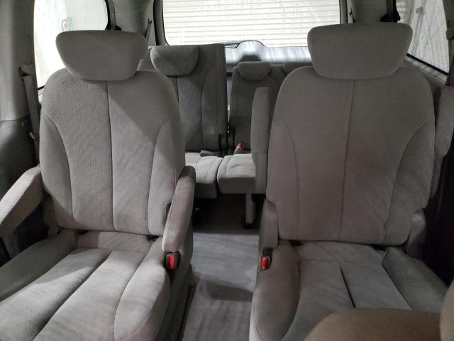 Photo 10 from auction – 2007 HYUNDAI ENTOURAGE with VIN KNDMC233476036629