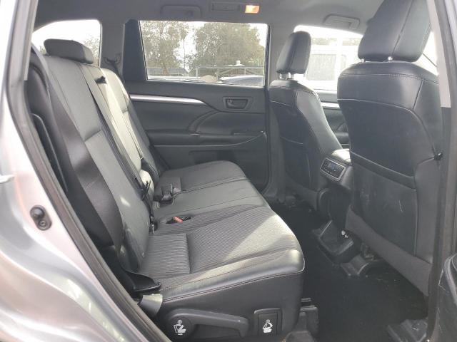 Photo 11 from auction – 2015 TOYOTA HIGHLANDER with VIN 5TDZKRFH2FS057258