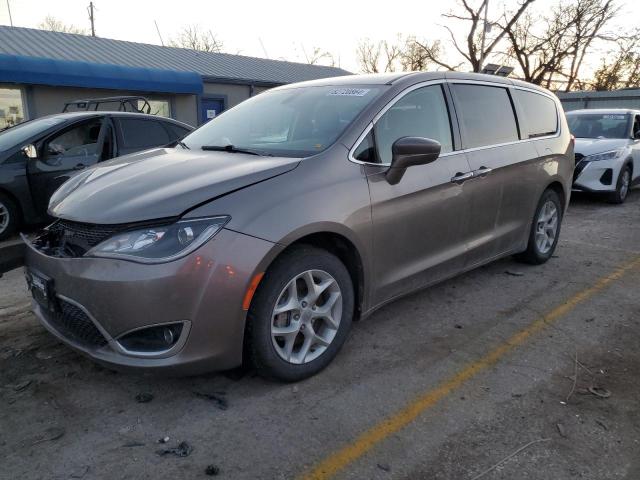 CHRYSLER PACIFICA T 2018 with VIN 2C4RC1FG9JR174780 - Photo from auction