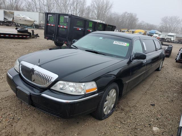 Photo 2 from auction – 2003 LINCOLN TOWN CAR E with VIN 1L1FM81W33Y653215