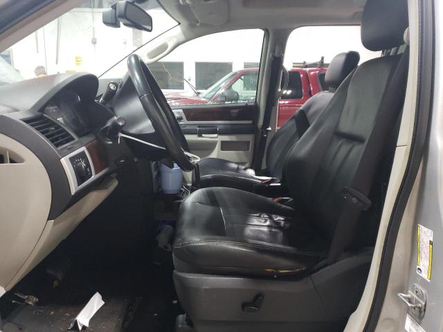 Photo 7 from auction – 2010 CHRYSLER TOWN & COU with VIN 2A4RR8D14AR423910