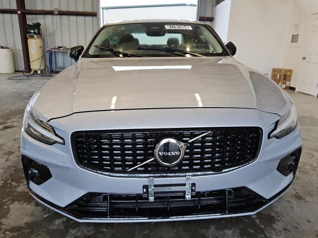 Photo 5 from auction – 2025 VOLVO S60 CORE with VIN 7JRL12FJ5SG362262