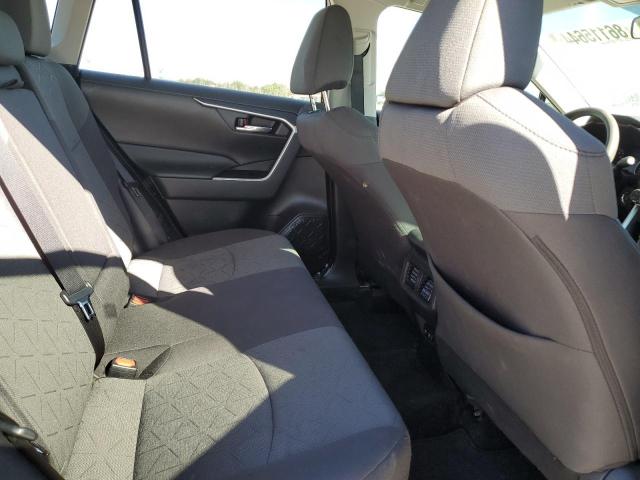 Photo 11 from auction – 2021 TOYOTA RAV4 XLE with VIN 2T3W1RFV6MC136294