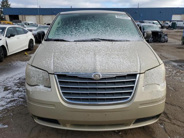 Photo 5 from auction – 2010 CHRYSLER TOWN & COU with VIN 2A4RR2D18AR441419