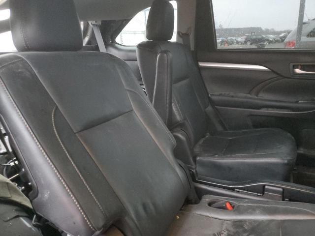 Photo 11 from auction – 2018 TOYOTA HIGHLANDER with VIN 5TDKZRFH6JS262314
