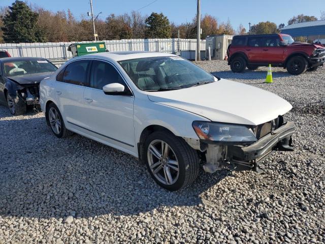 Photo 4 from auction – 2015 VOLKSWAGEN PASSAT SEL with VIN 1VWCV7A39FC035320