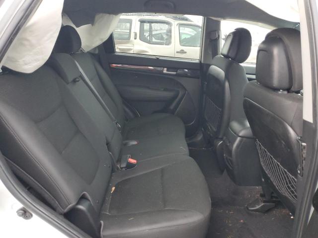 Photo 11 from auction – 2015 KIA SORENTO LX with VIN 5XYKTCA61FG605068