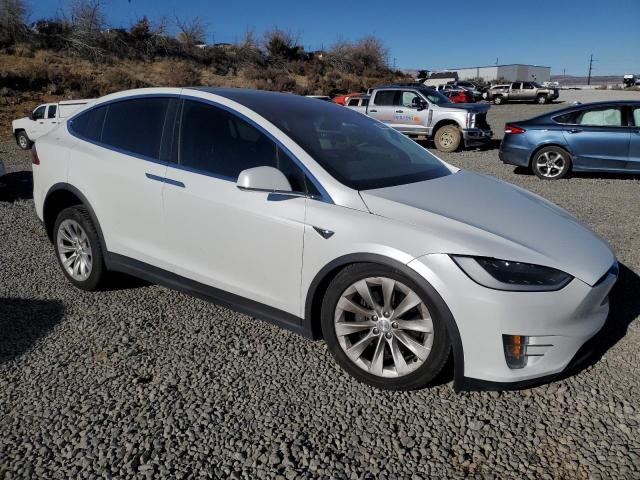 Photo 4 from auction – 2018 TESLA MODEL X with VIN 5YJXCDE28JF091402