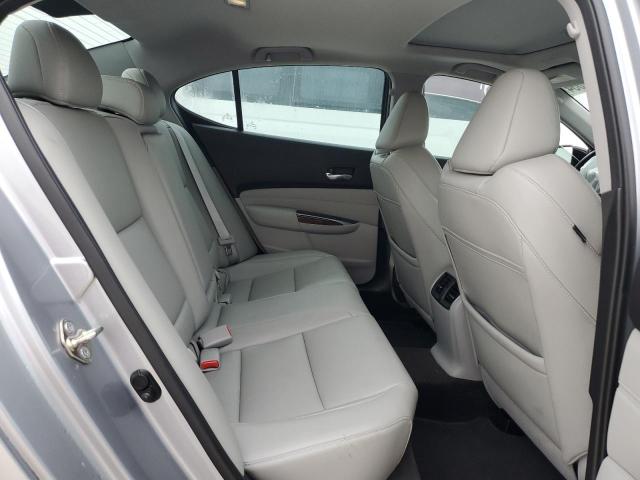 Photo 10 from auction – 2017 ACURA TLX with VIN 19UUB1F32HA010152