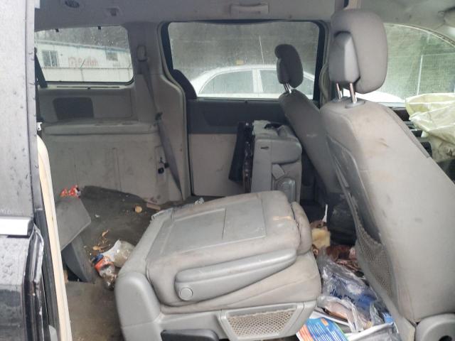 Photo 11 from auction – 2010 CHRYSLER TOWN & COU with VIN 2A4RR5D1XAR300935