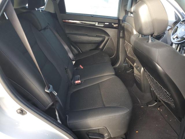 Photo 11 from auction – 2015 KIA SORENTO LX with VIN 5XYKTCA61FG605085