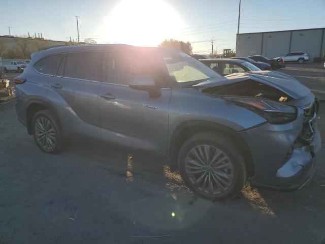 Photo 4 from auction – 2020 TOYOTA HIGHLANDER with VIN 5TDEBRCH9LS010632
