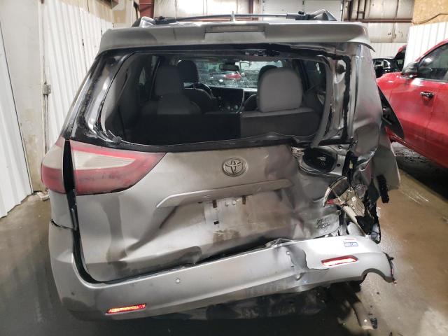 Photo 6 from auction – 2018 TOYOTA SIENNA XLE with VIN 5TDDZ3DC9JS207322