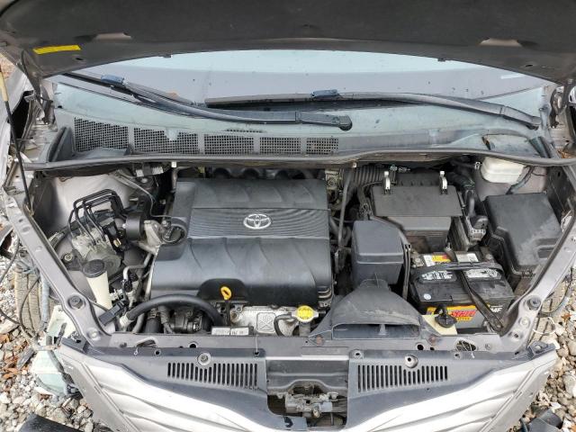 Photo 12 from auction – 2011 TOYOTA SIENNA XLE with VIN 5TDYK3DC2BS123396