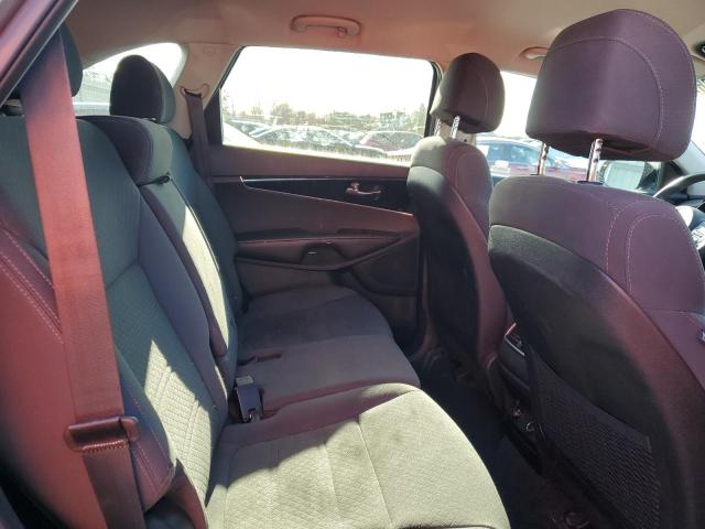 Photo 11 from auction – 2017 KIA SORENTO LX with VIN 5XYPGDA35HG280451