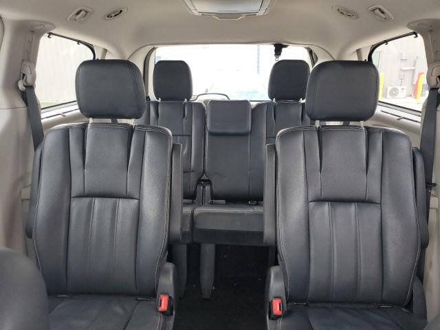 Photo 10 from auction – 2016 CHRYSLER TOWN & COU with VIN 2C4RC1CG4GR282690