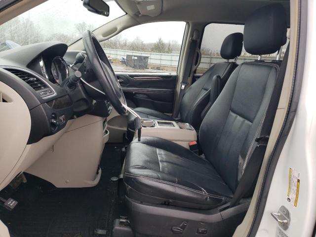 Photo 7 from auction – 2016 CHRYSLER TOWN & COU with VIN 2C4RC1BG2GR133096