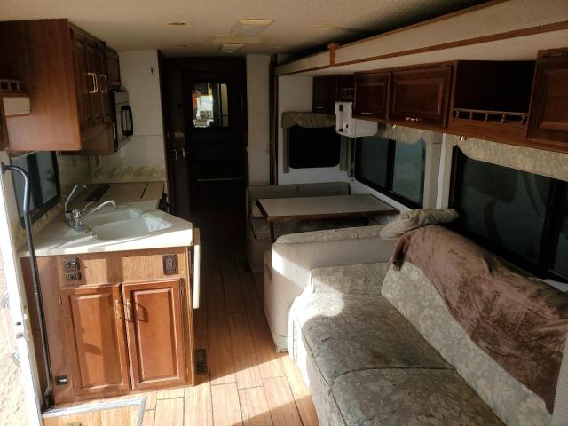 Photo 5 from auction – 2003 WORKHORSE CUSTOM CHASSIS MOTORHOME with VIN 5B4MP67G933356653