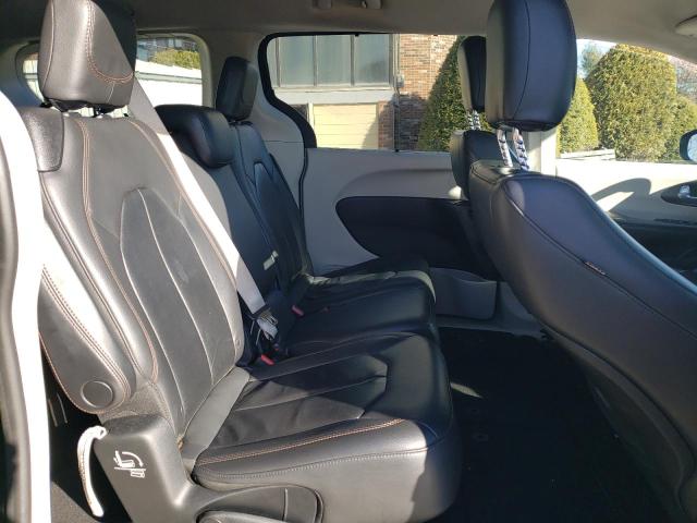 Photo 11 from auction – 2017 CHRYSLER PACIFICA T with VIN 2C4RC1BG0HR785619