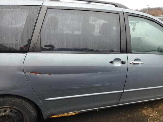 Photo 11 from auction – 2004 TOYOTA SIENNA CE with VIN 5TDZA23C14S065948