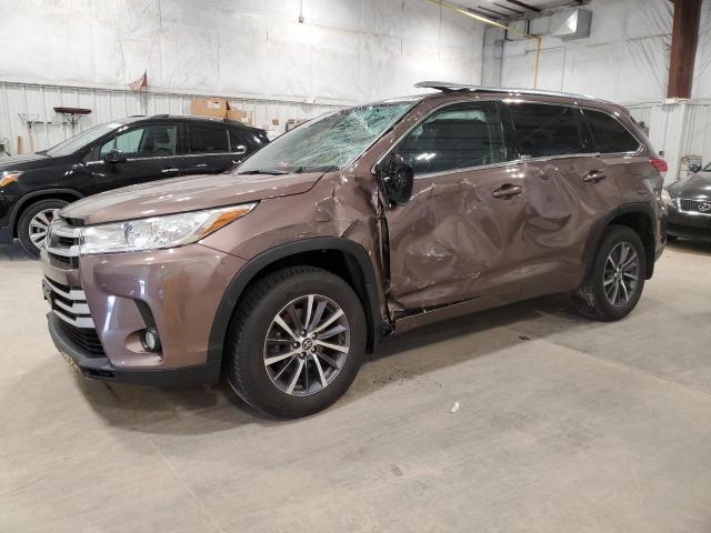 TOYOTA HIGHLANDER 2017 with VIN 5TDJZRFHXHS438206 - Photo from auction