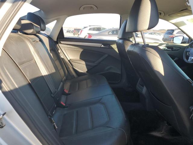 Photo 10 from auction – 2015 VOLKSWAGEN PASSAT S with VIN 1VWAT7A39FC092078