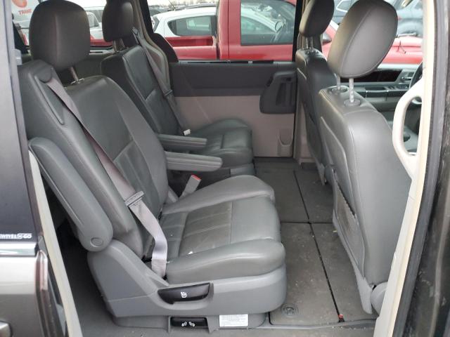 Photo 11 from auction – 2010 CHRYSLER TOWN & COU with VIN 2A4RR5D12AR217869