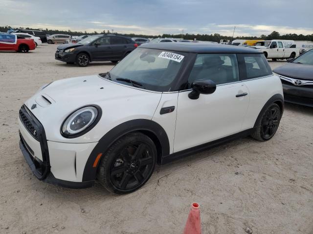 MINI COOPER S 2024 مع رقم تعريف المركبة WMW53DH01R2U58136 - صورة من المزاد
